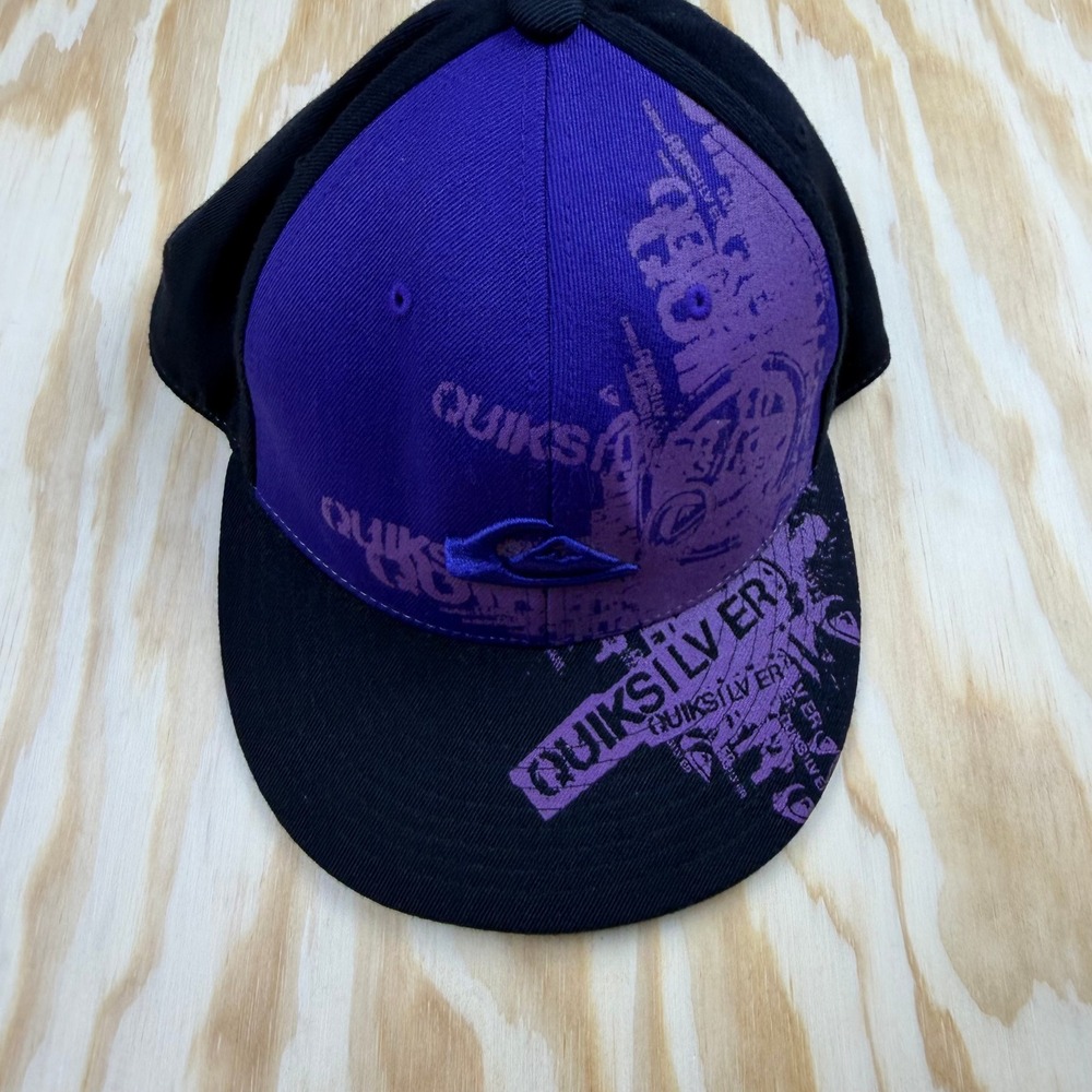 Y2K Quiksilver 210 Fitted Flexfit Hat Purple Black Graphic Print Cap Mens SM